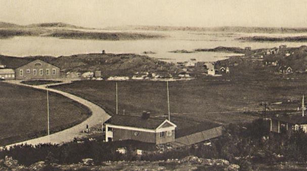 Göteborgs Flyghamn invigdes 1923 på Hisingen i Göteborg