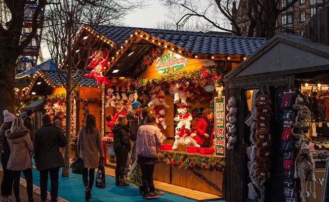 Boka julmarknad i Lübeck.