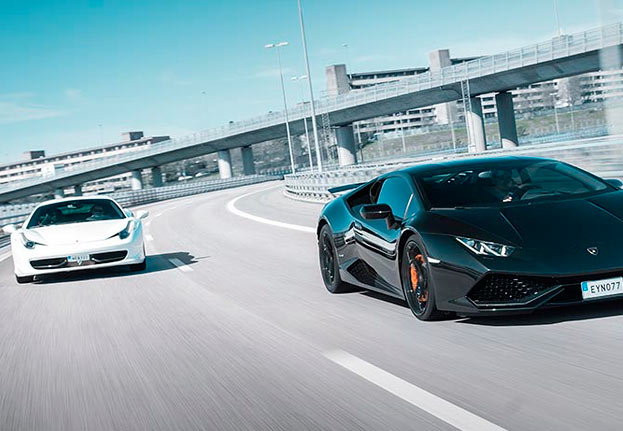 Kör Lamborghini och Ferrari.