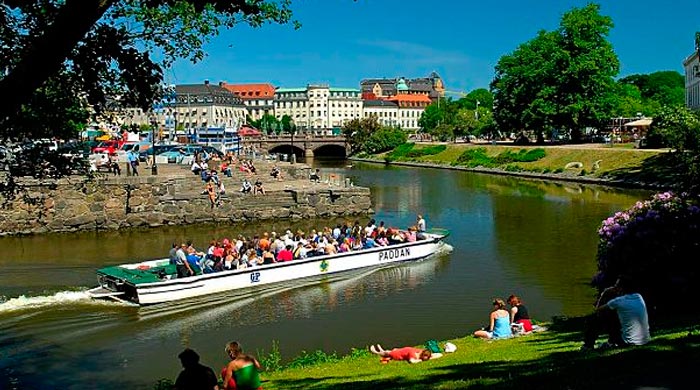 Boka hotell inklusive biljett till Paddan Sightseeing i Göteborg