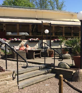 Villa Belparc sommarscen i Göteborg